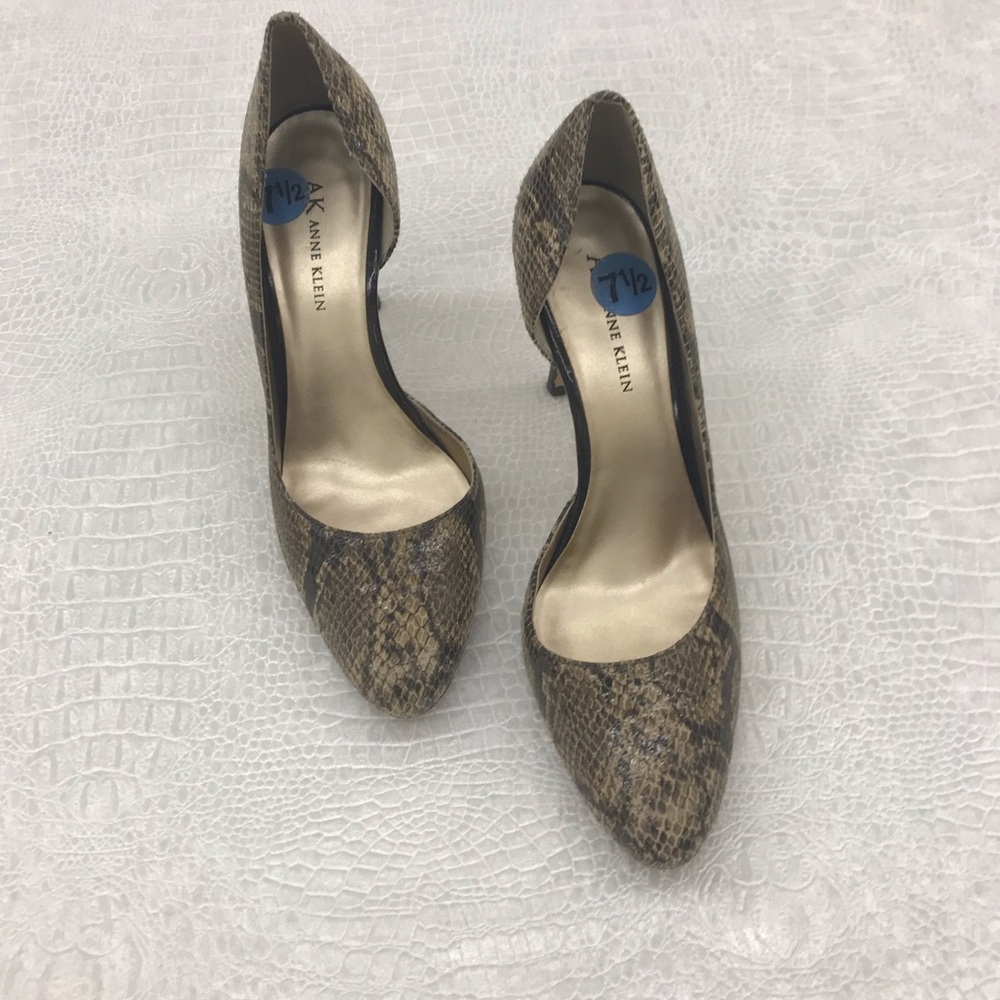 AK Anne Klein high heeled shoes